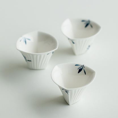 Orchid Petal Three-Legged Tea Cup